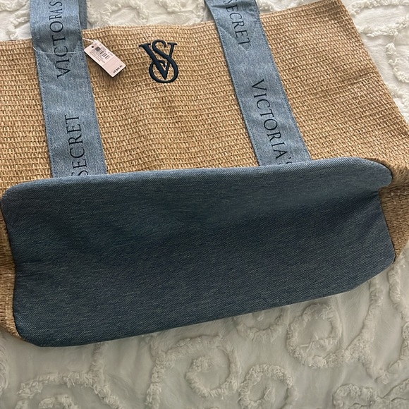 Victoria’s Secret beach bag - Picture 4 of 6